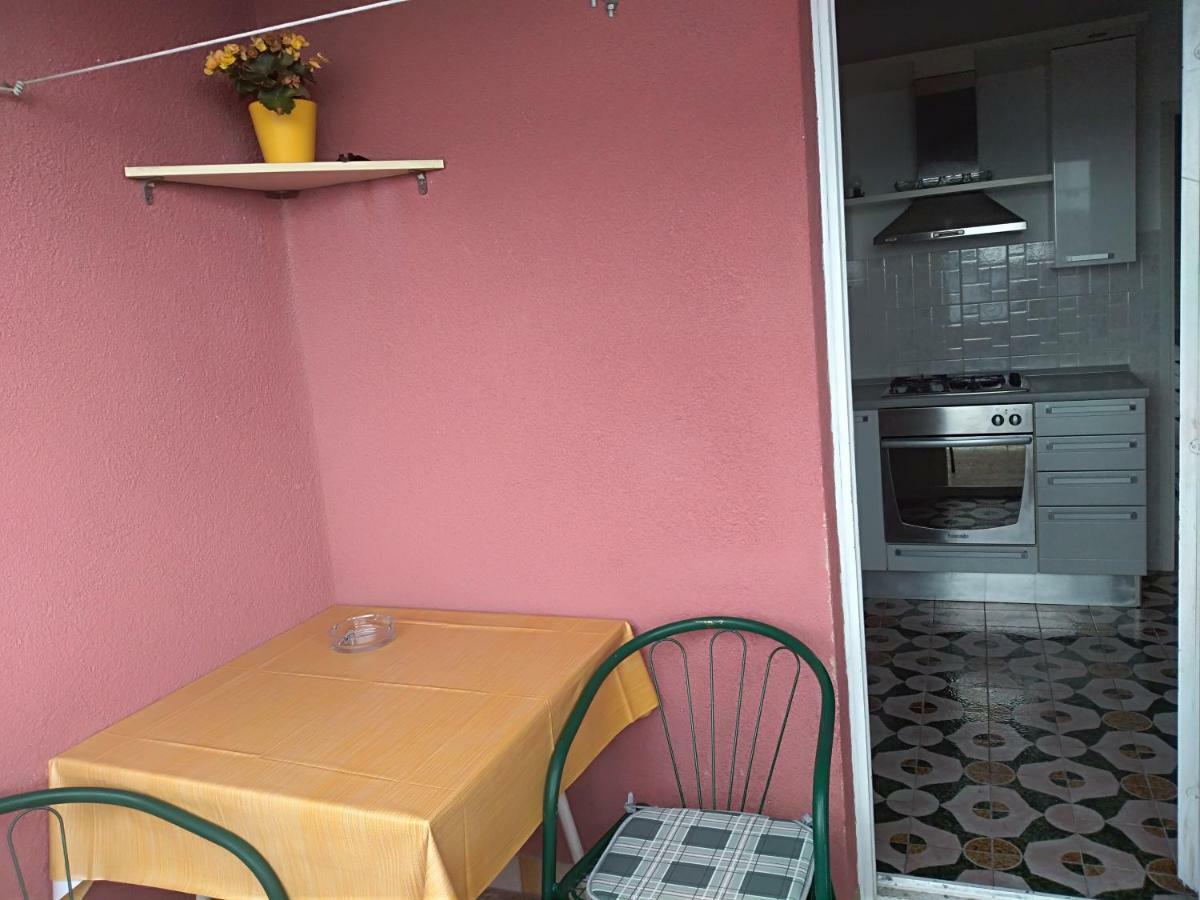 Apartments Pericic Podstrana Exterior photo