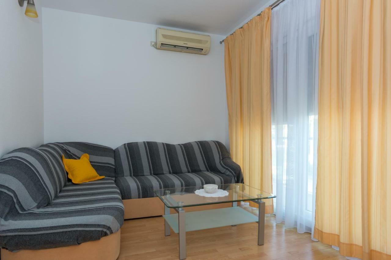 Apartments Pericic Podstrana Exterior photo